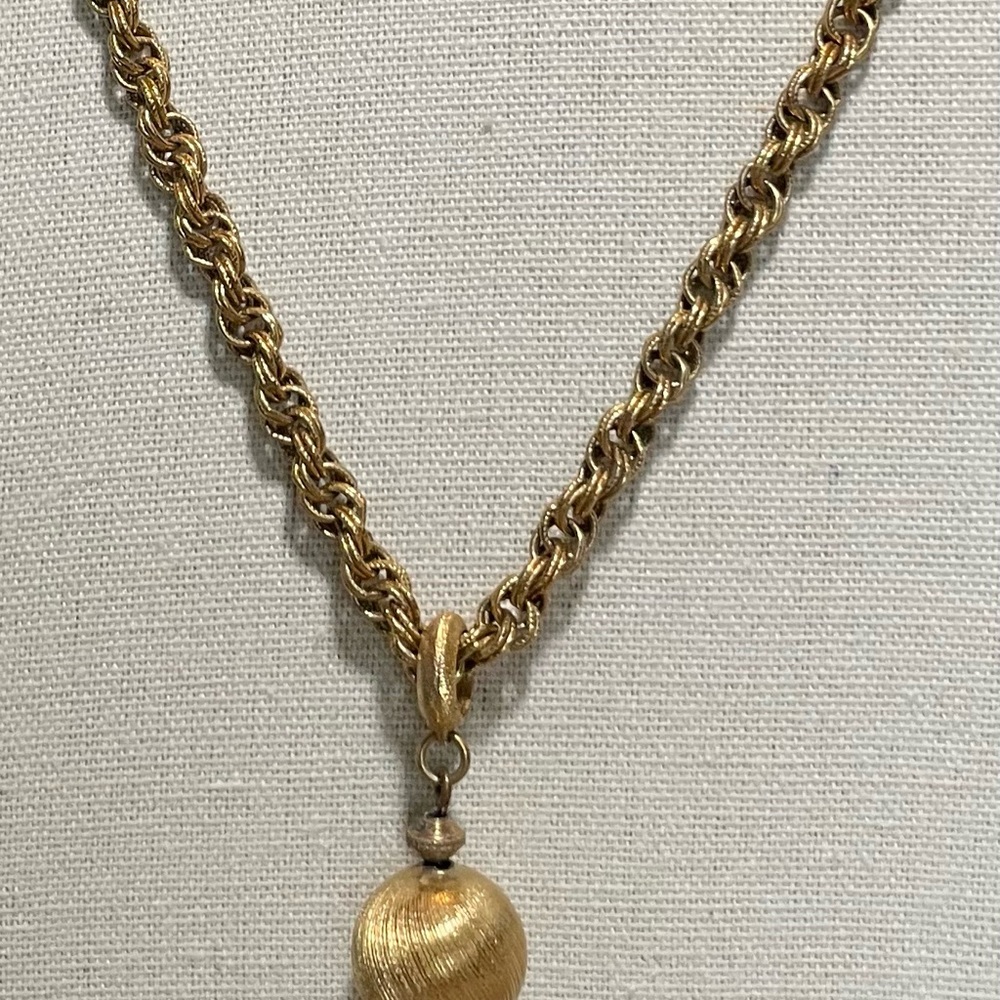 Vintage Monet Brushed Gold Tone Filigree Ball Drop Pendant Necklace